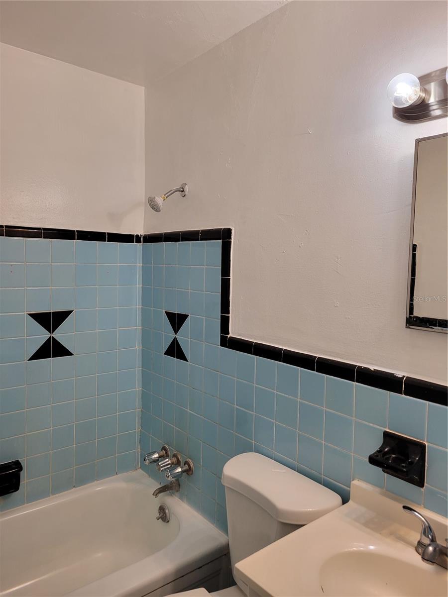 HARRIS T C & A H SUB - Residential