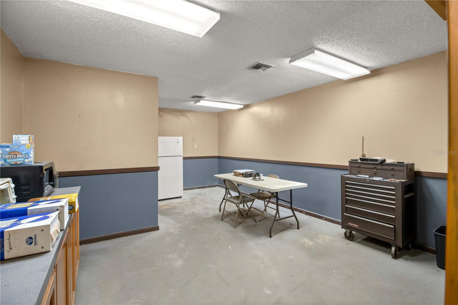 ANTHONY INDUST PARK - Commercial Sale