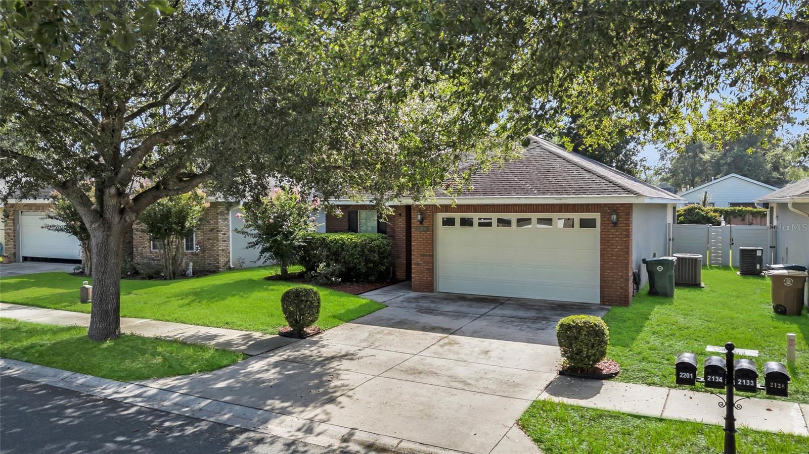 Spacious 3 Bedroom, 2 Bath Home with Double Garage in Heather Trace – Move-In Ready!
Welcome to this beautifully maintained 3-bedroom, 2-bathroom home located in the highly desirable Heather Trace community. Built in 2007, this home offers the perfect blend of comfort,
style, and low-maintenance living. Key Features: Split floor plan with over 1,582 sq ft of living space, Tile flooring throughout main areas; carpet in bedrooms, Oak cabinetry and granite
countertops throughout the kitchen and baths, Crown molding in main living area and tray ceiling in the spacious primary suite, Large walk-in closet and jetted tub in the primary bath, Inside
laundry room for added convenience, Screened-in lanai plus an expanded brick paver patio, Mature landscaping enhances curb appeal.
Enjoy the peace of mind and ease of living with an HOA fee of just $95/month, which includes:
Lawn mowing, edging, hedge trimming, fertilizing, Yard pest control and irrigation system, Electric for streetlights and irrigation well, Maintenance and insurance for common areas
This is a rare opportunity to own a move-in-ready home in one of the area’s most sought-after neighborhoods. Schedule your showing today!