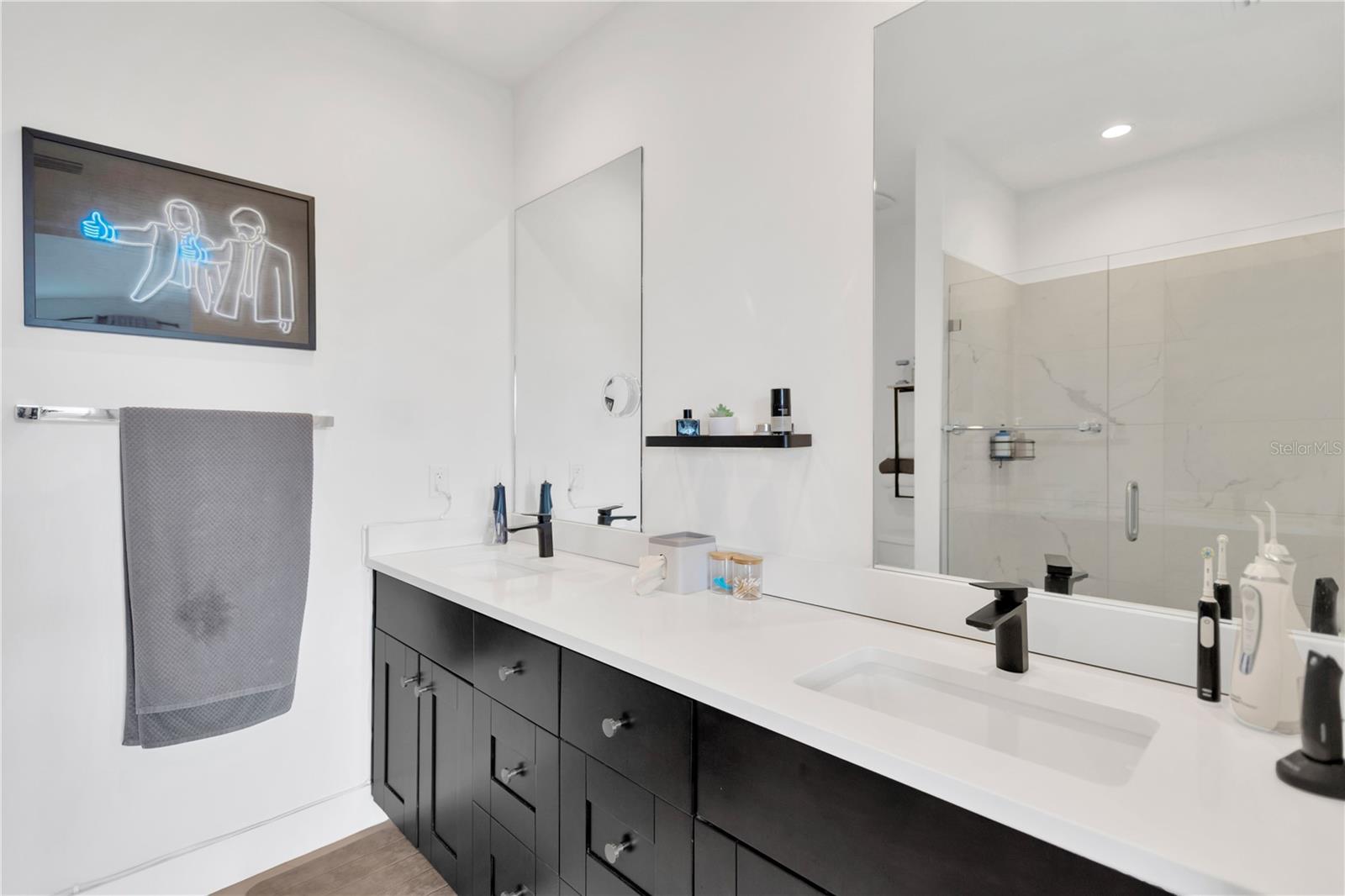 TROPICAL TERRACE - Residential