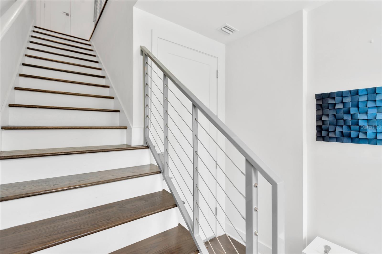 TROPICAL TERRACE - Residential