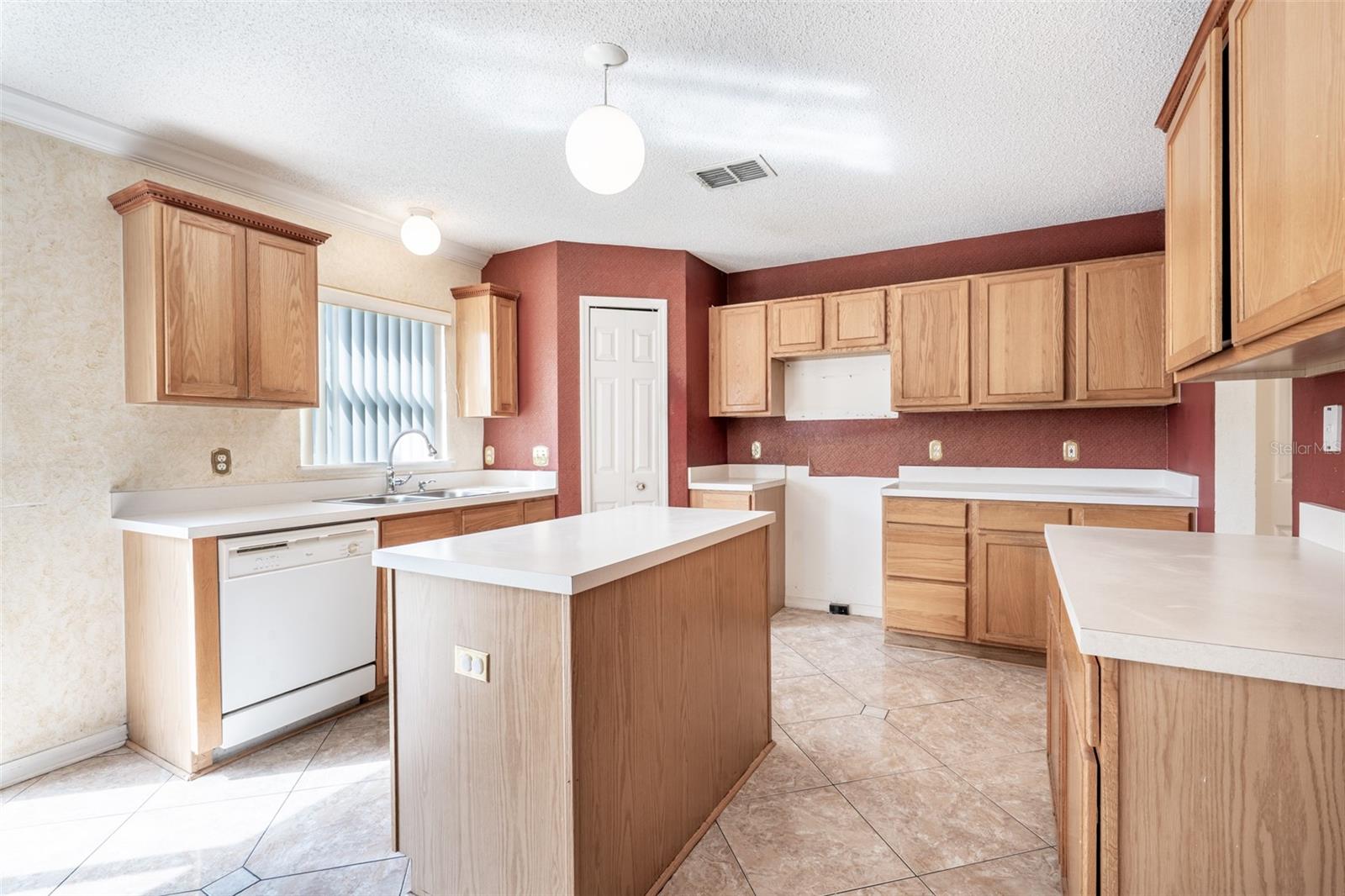 LAKE JESSAMINE ESTATES - Residential