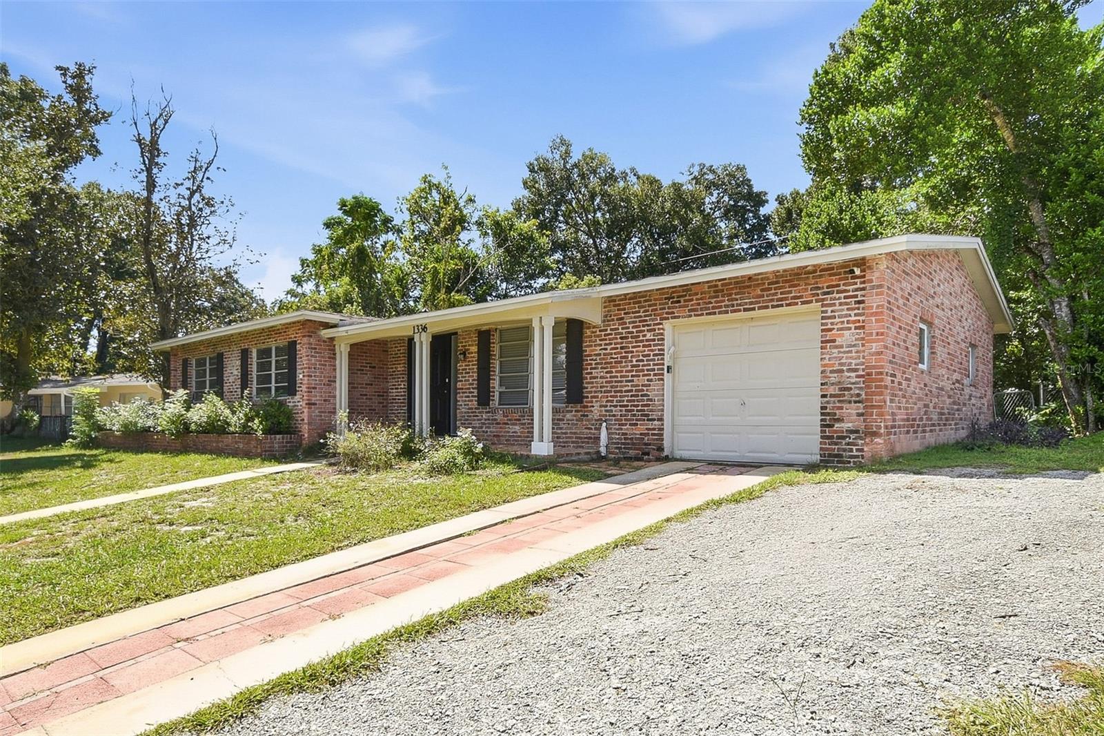 1336 W HARTLEY CIRCLE