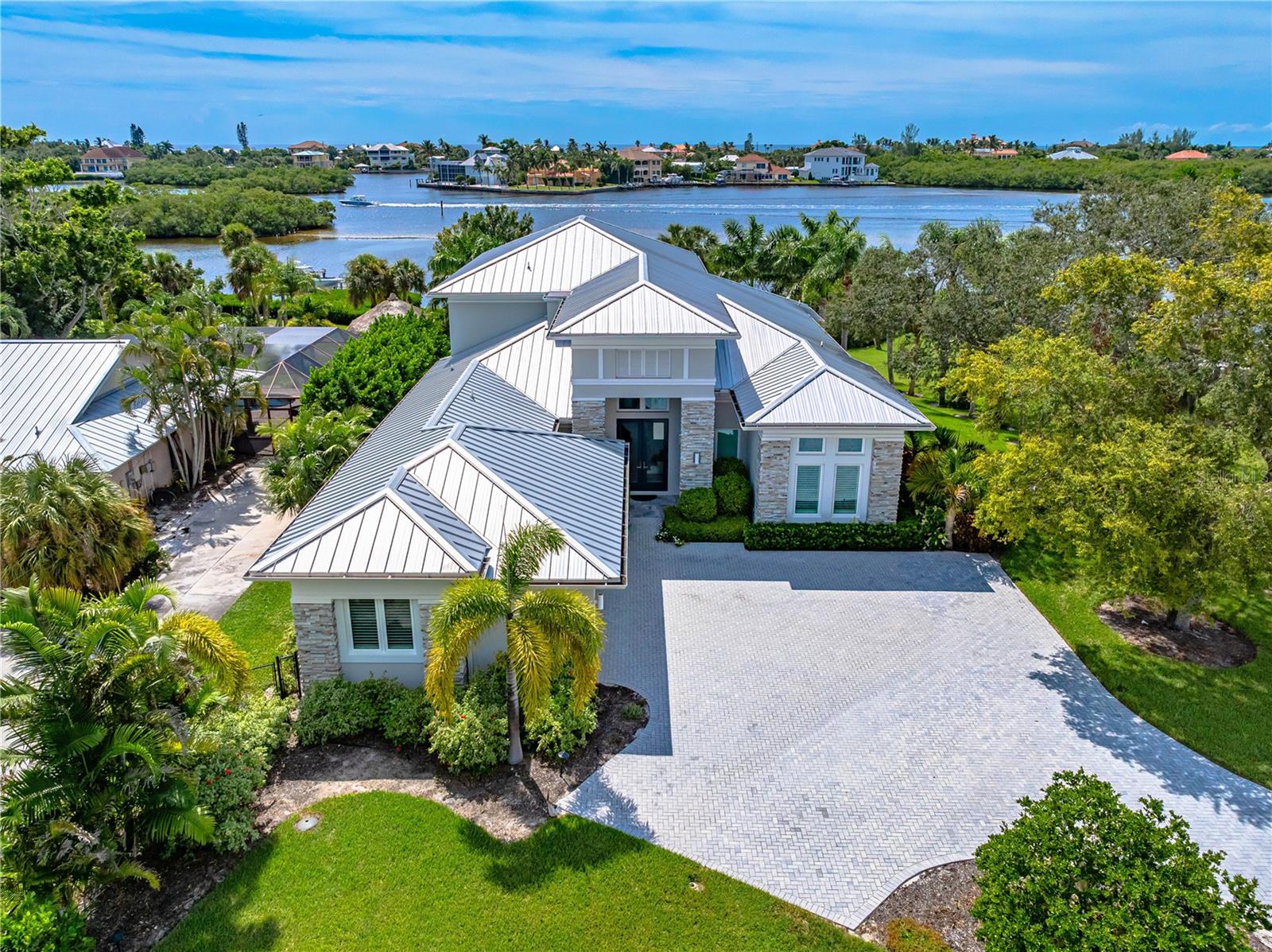 0000 - NOT PART OF A SUBDIVISION - Residential