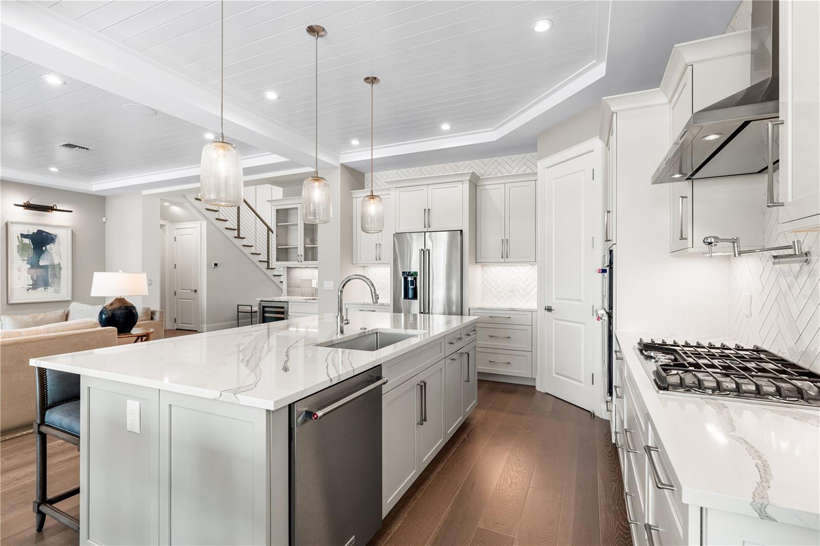 0000 - NOT PART OF A SUBDIVISION - Residential