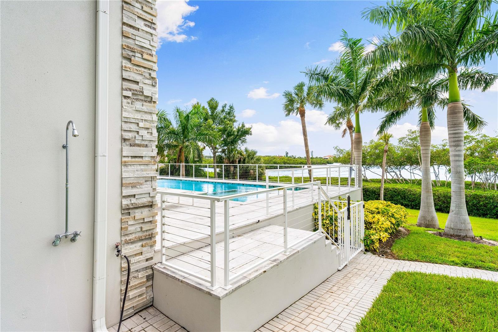 0000 - NOT PART OF A SUBDIVISION - Residential