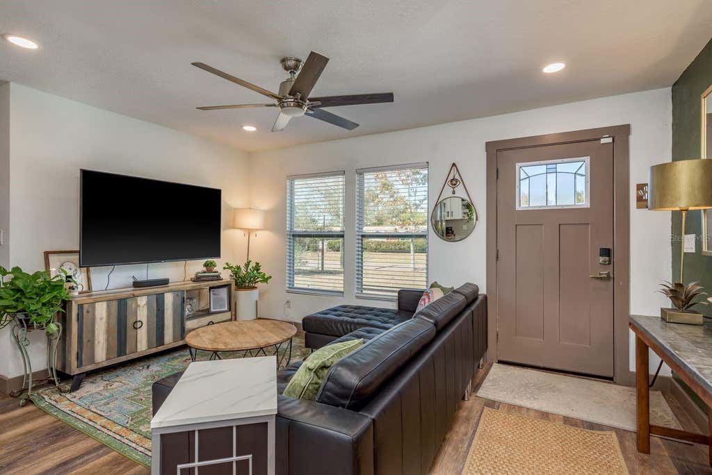 Photo of 4430 W Trilby Avenue, Tampa, FL 33616 (MLS # TB8472872)