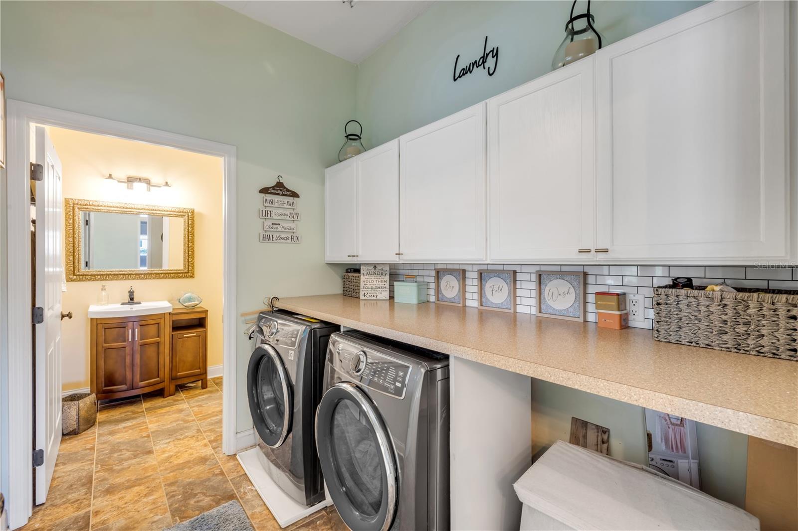 INLET SHORES - Residential