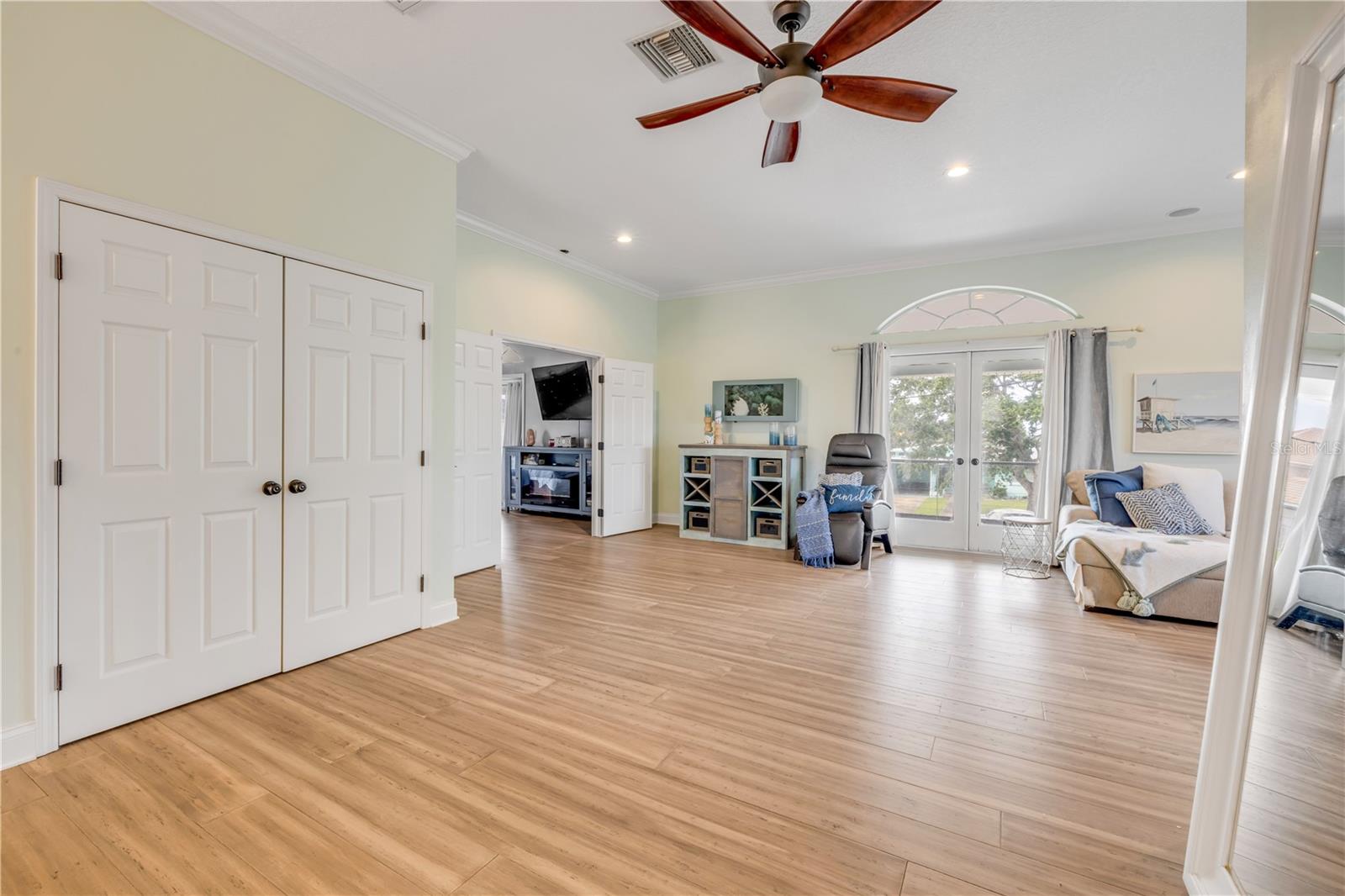 INLET SHORES - Residential