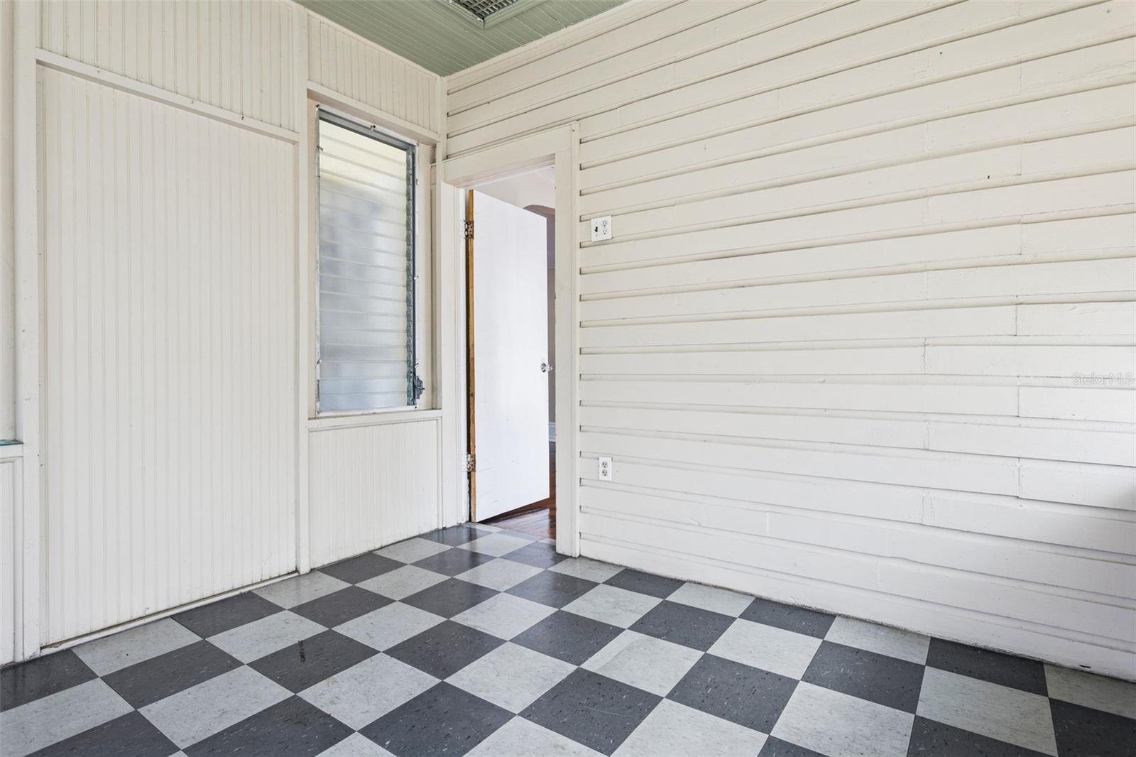 PEELERS SUB - Residential Lease