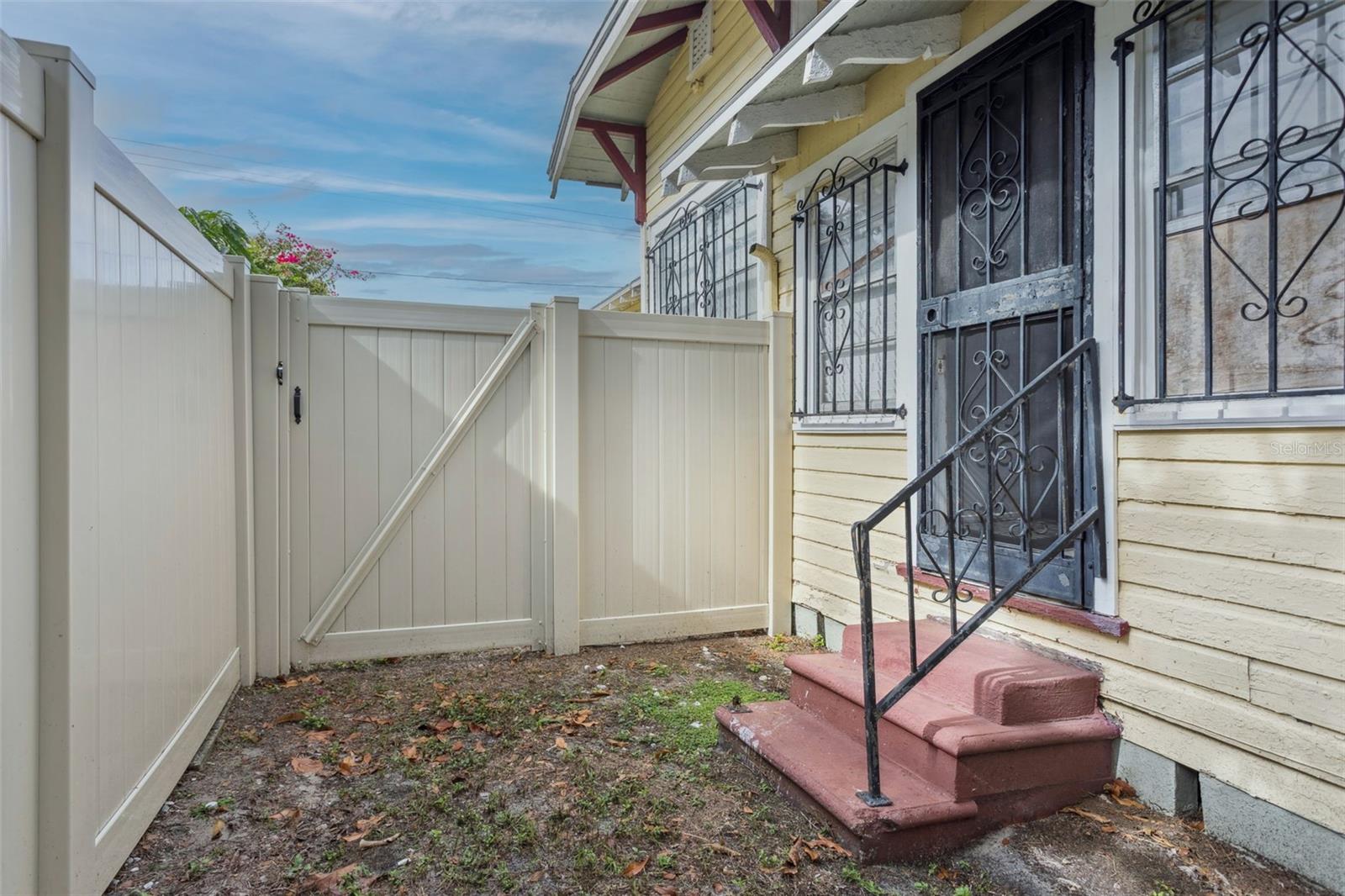 PEELERS SUB - Residential Lease