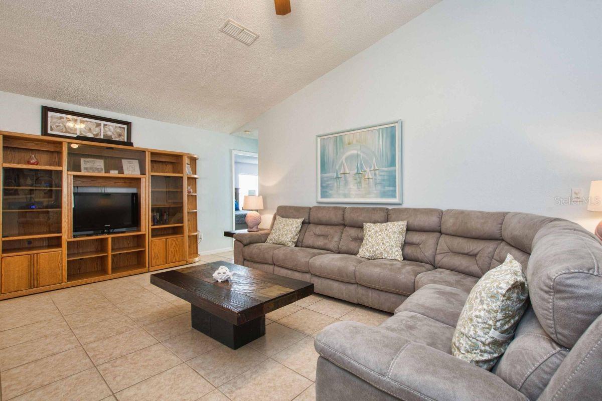 INDIAN RIDGE VILLAS PH 2 - Residential