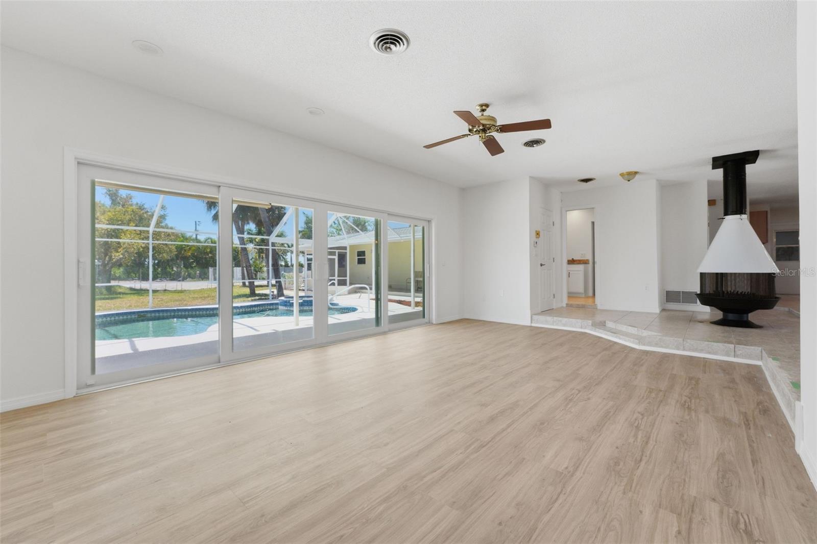 PALM GROVE IN ENGLEWOOD - Residential