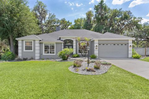 Photo of 4309 Serene Circle, Fruitland Park, FL 34731 (MLS # G5110775)