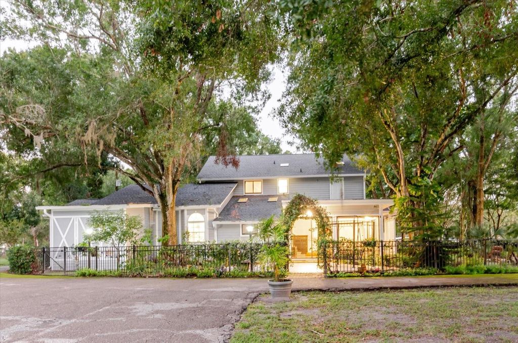 Photo of 5455 Lake Le Clare Road, Lutz, FL 33558 (MLS # TB8414223)