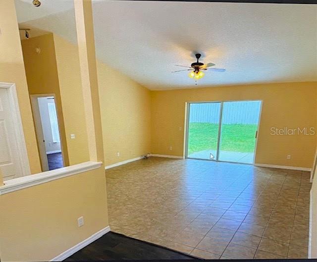 40107 OAKRIDGE DRIVE