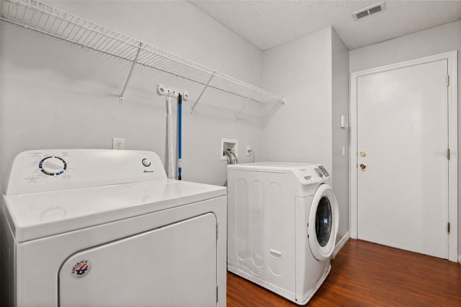 OAK LNDG - Residential