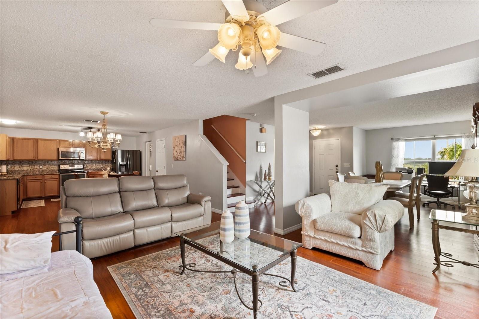 7407 COUNTRY RUN PARKWAY