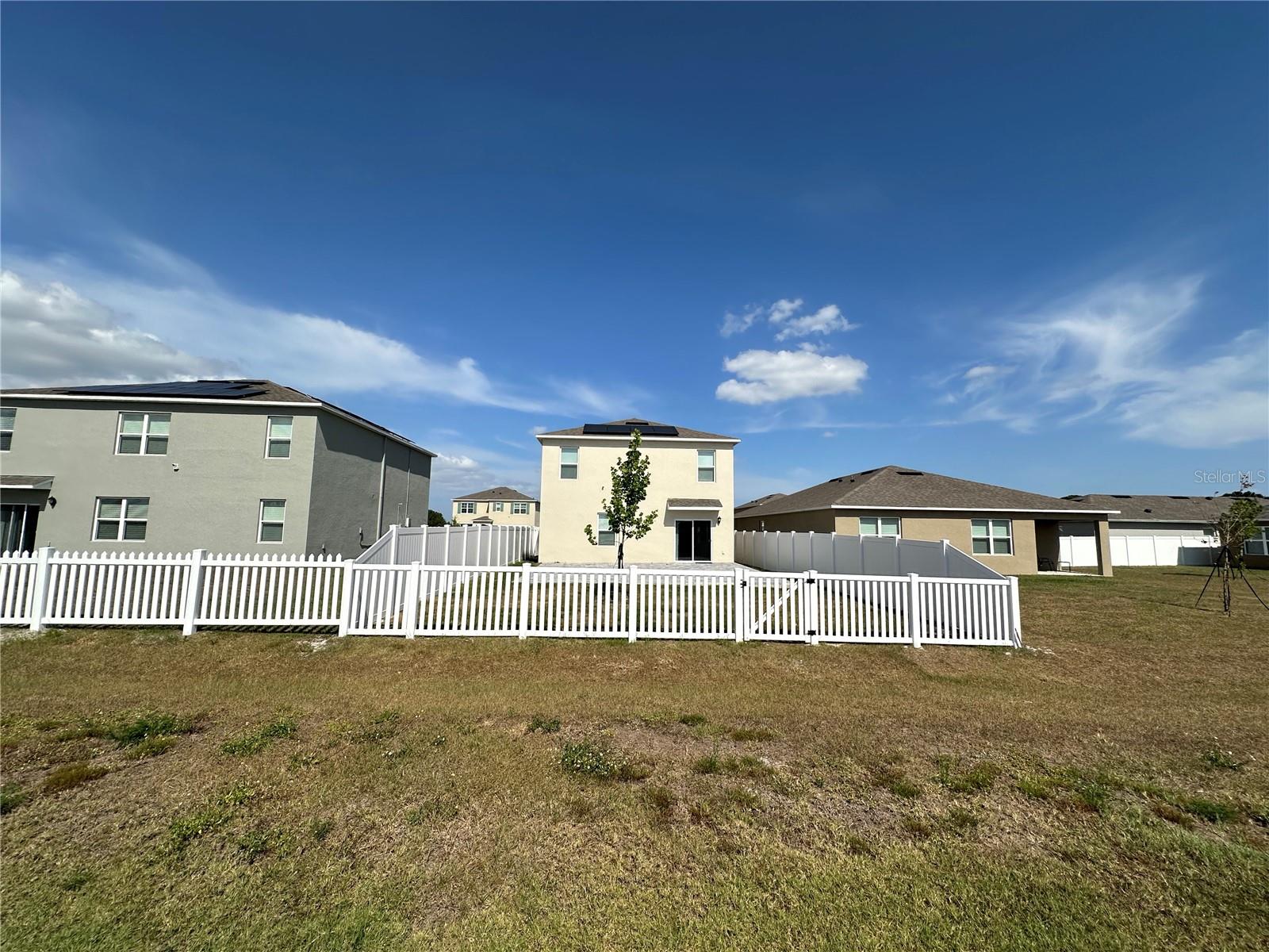 EAGLE HAMMOCK - Residential Lease