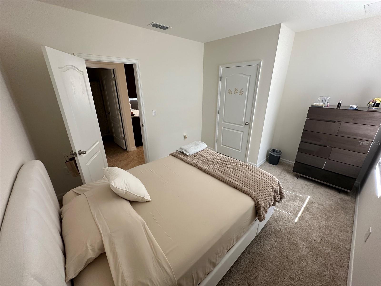 EAGLE HAMMOCK - Residential Lease