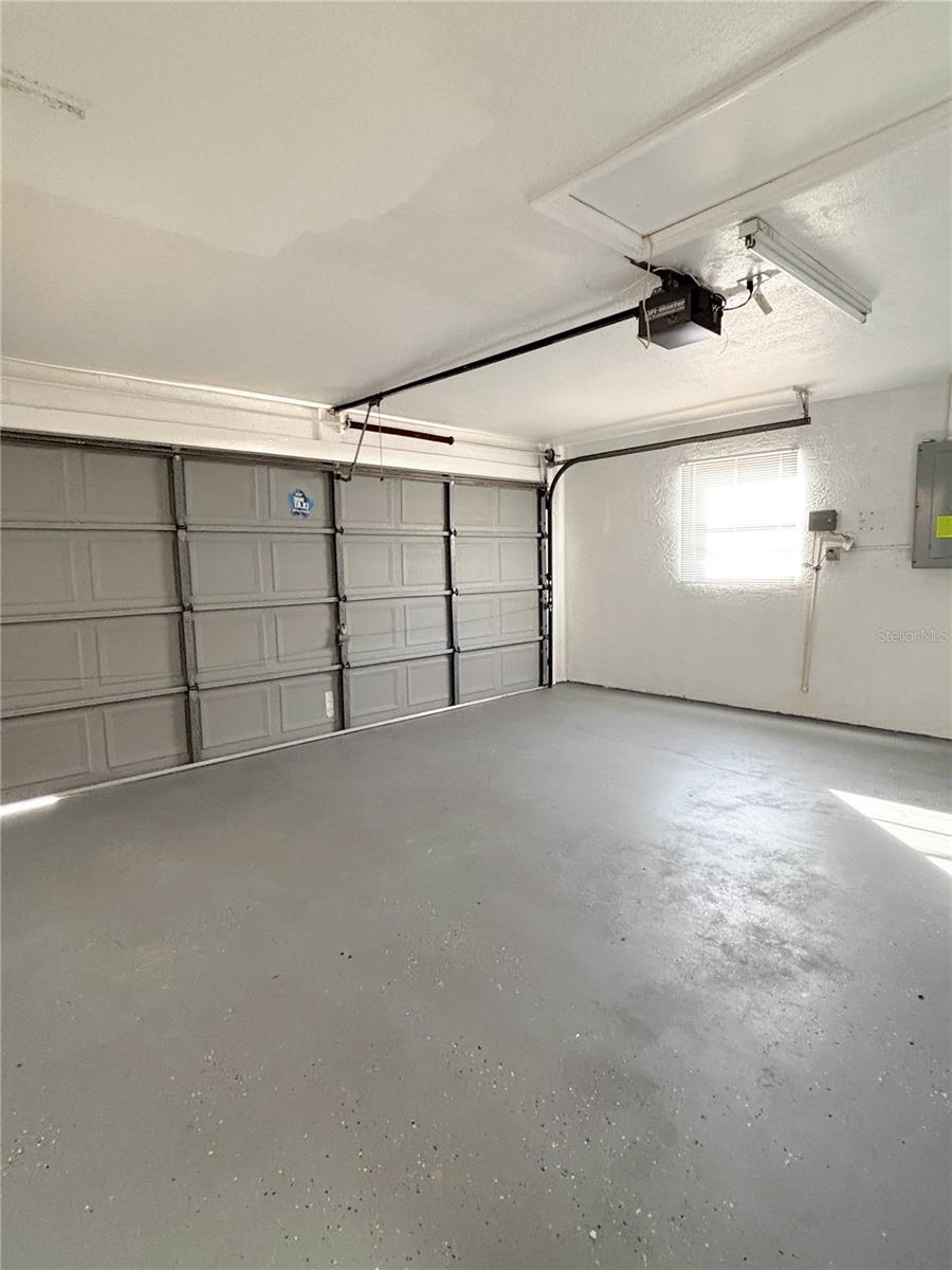 SEVEN HILLS - Residential Lease