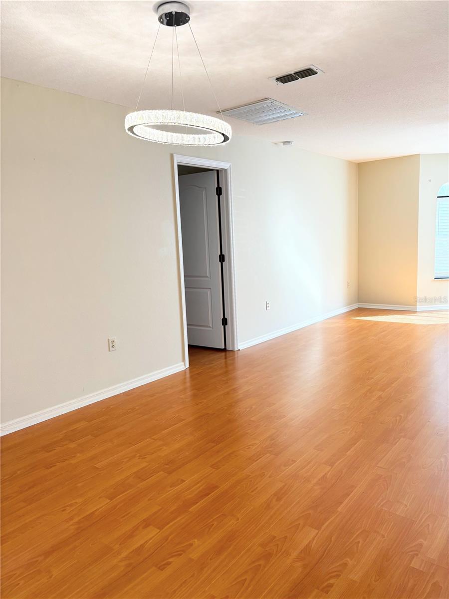 SEVEN HILLS - Residential Lease