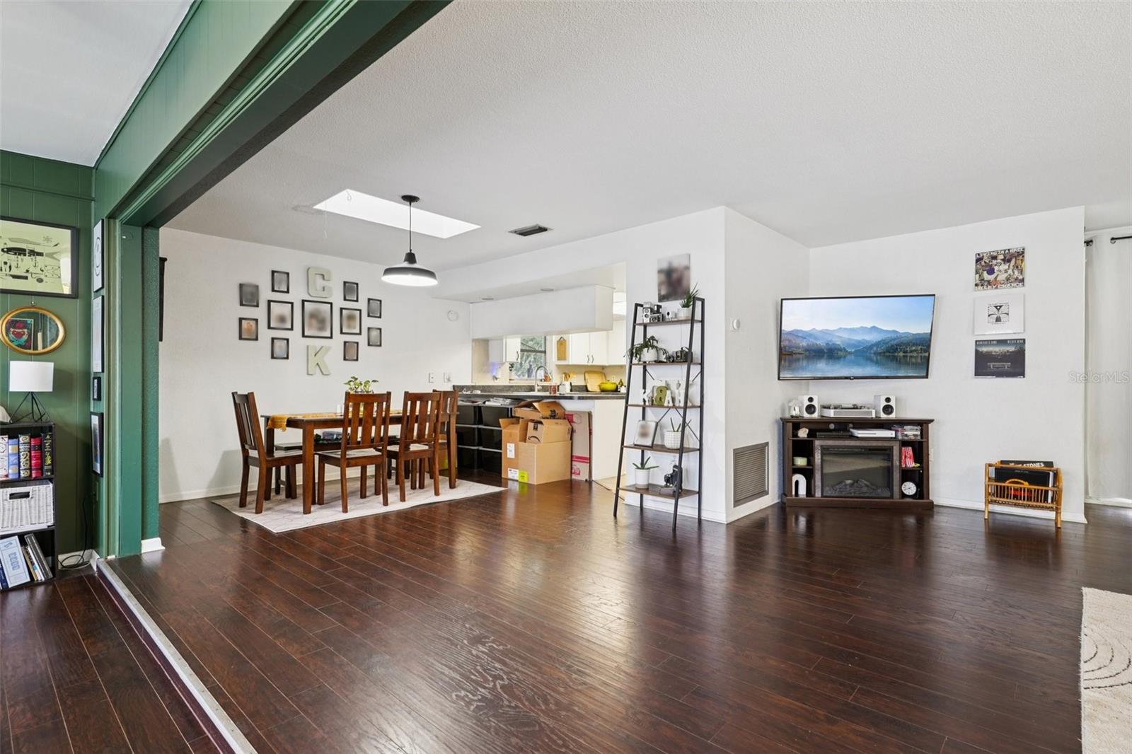 CRESCENT COVE - Residential