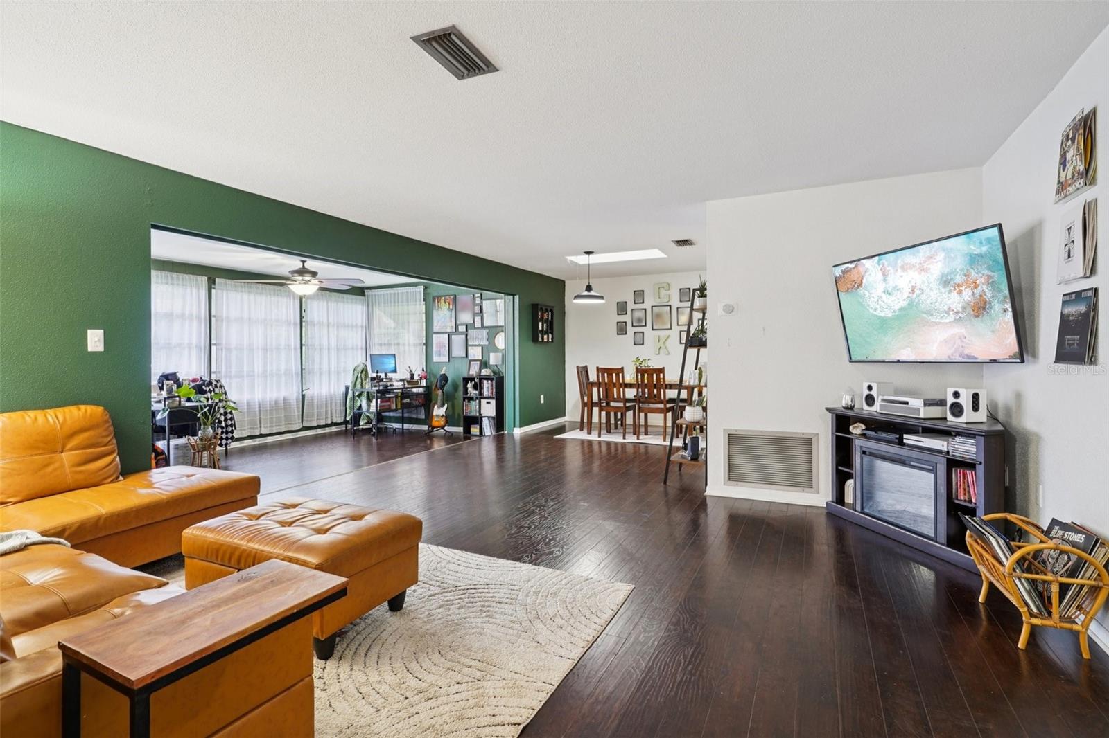 CRESCENT COVE - Residential