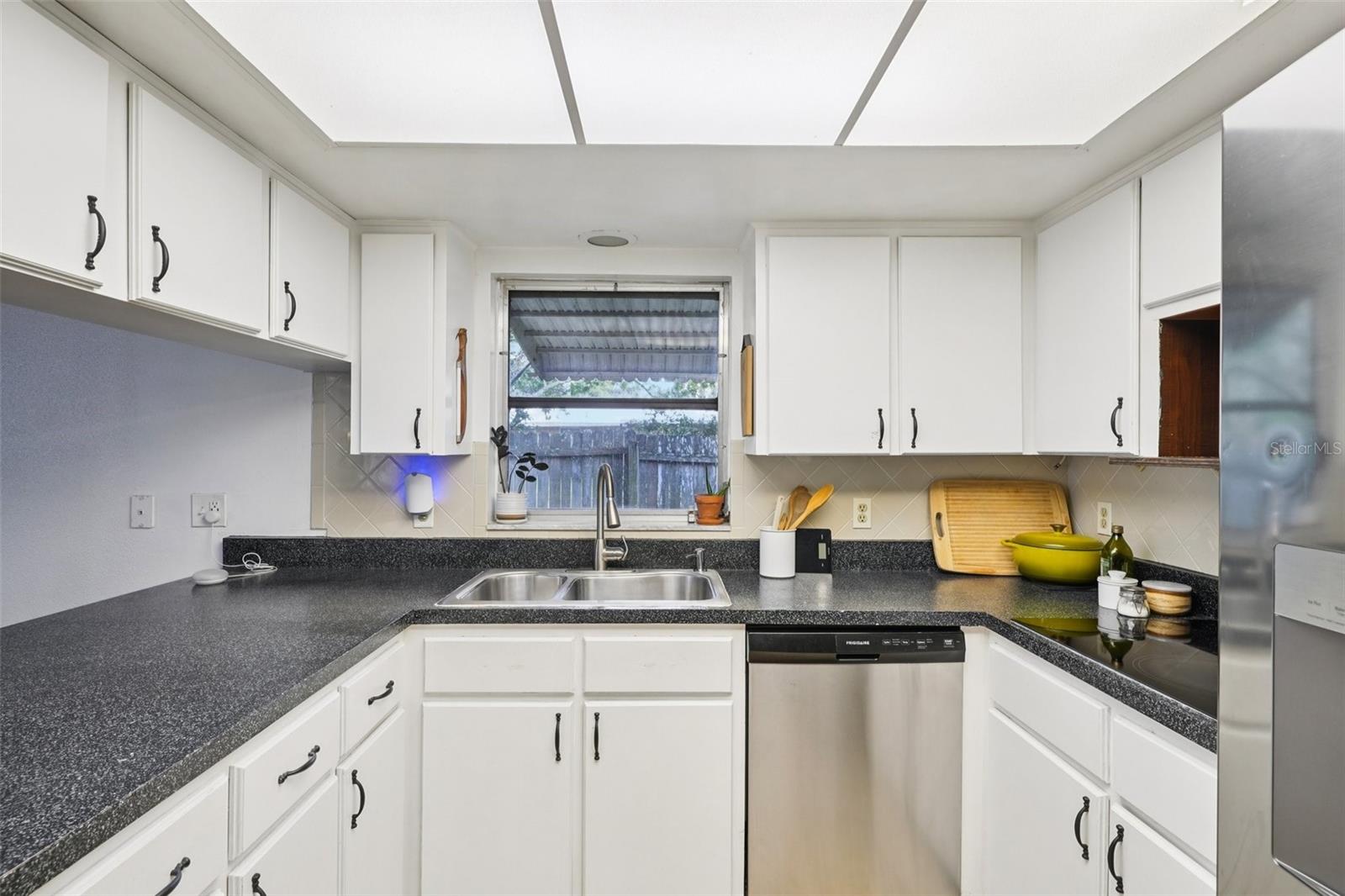 CRESCENT COVE - Residential