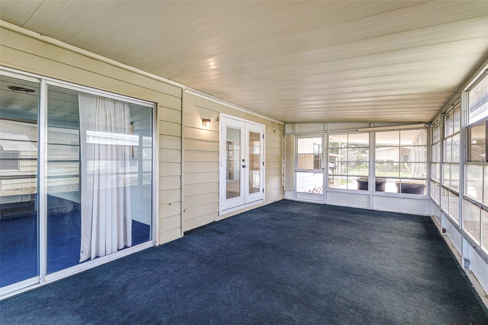 6027 GRAND OAKS DRIVE SE