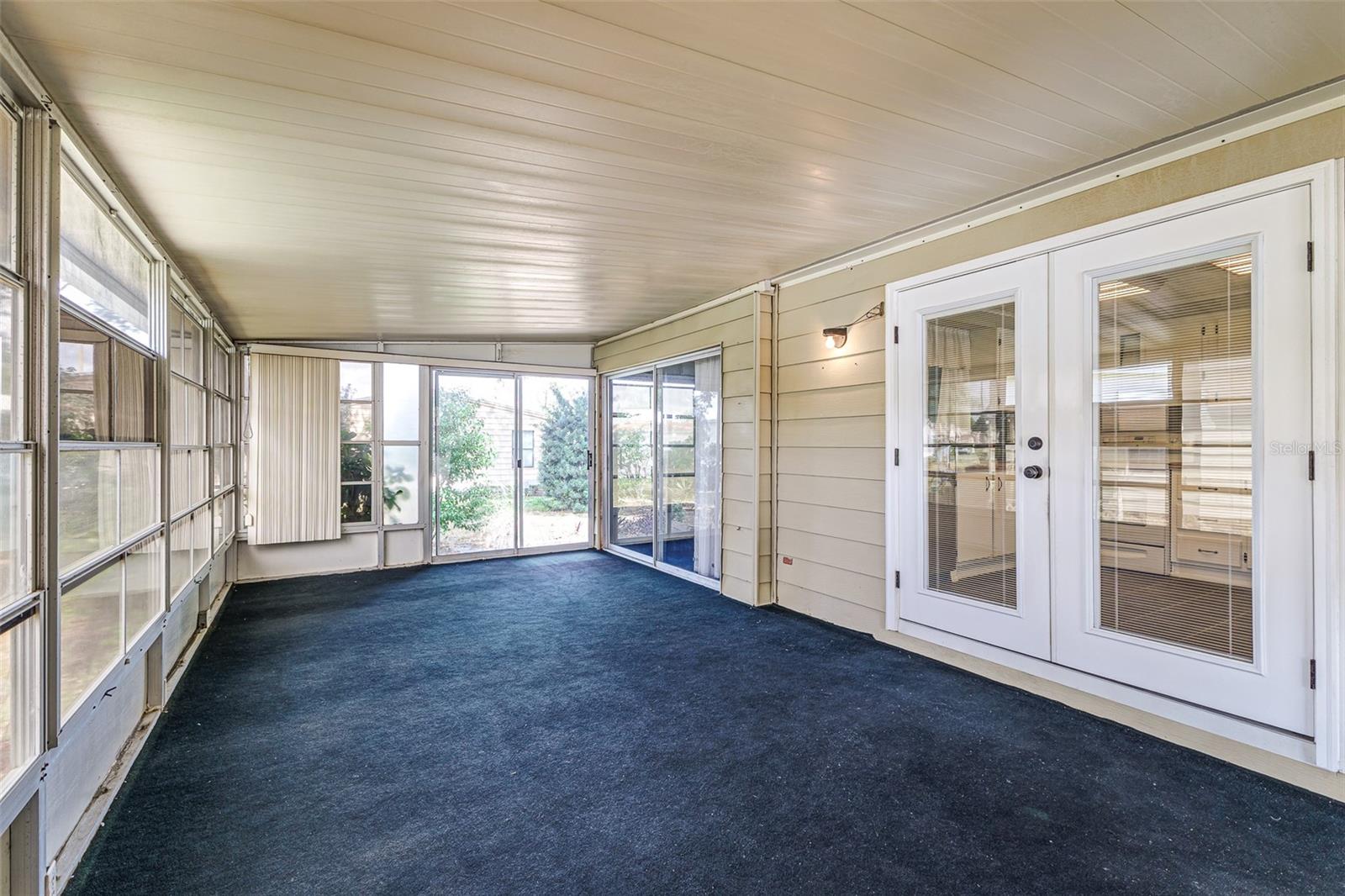 6027 GRAND OAKS DRIVE SE