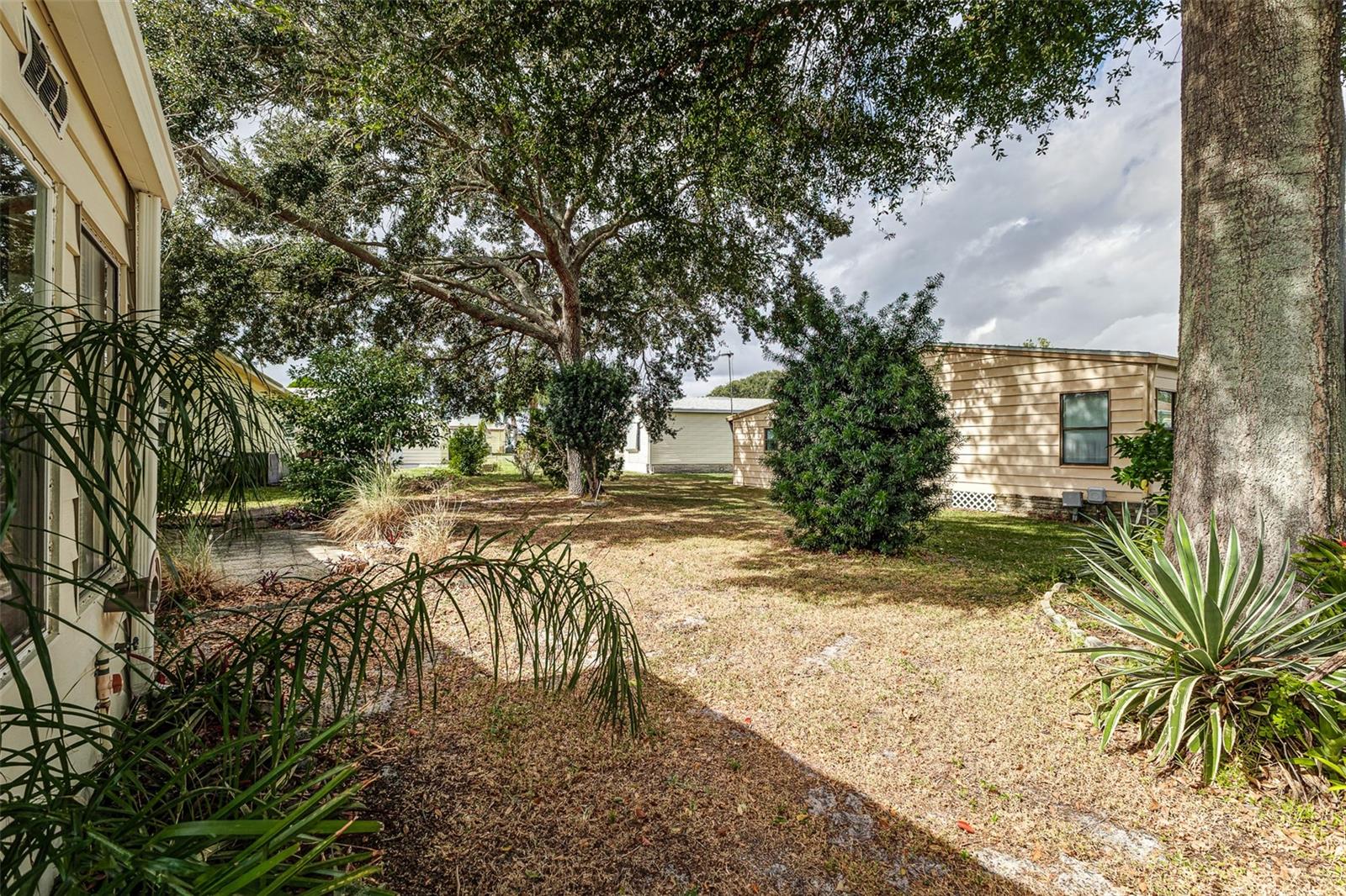 GARDEN GROVE OAKS - Residential