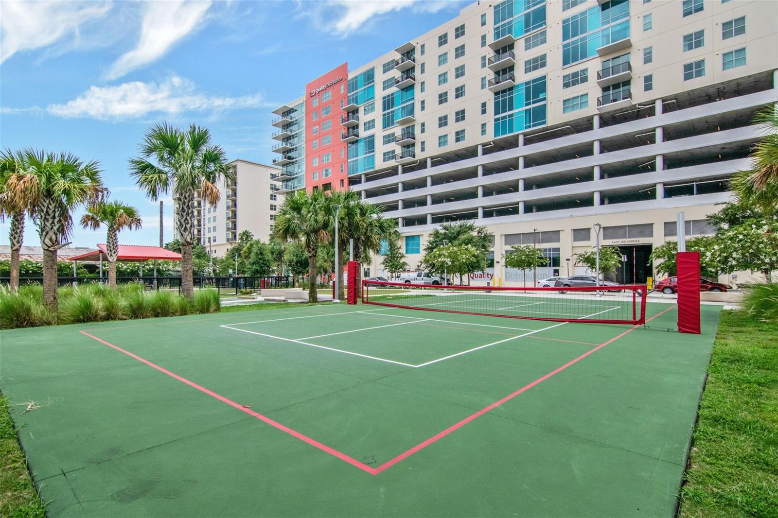 GRAND CENTRAL AT KENNEDY RESID - Residential Lease