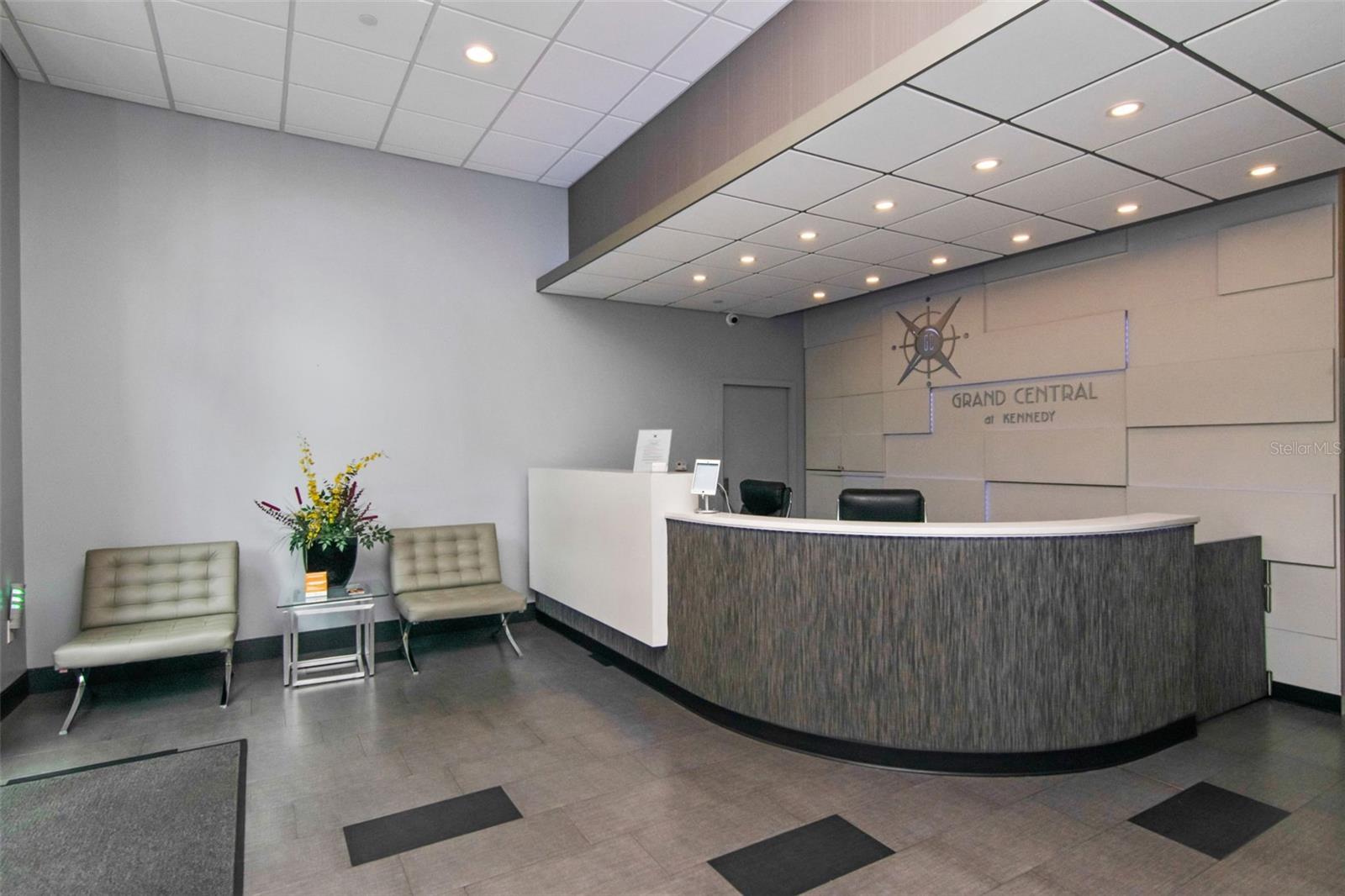 GRAND CENTRAL AT KENNEDY RESID - Residential Lease