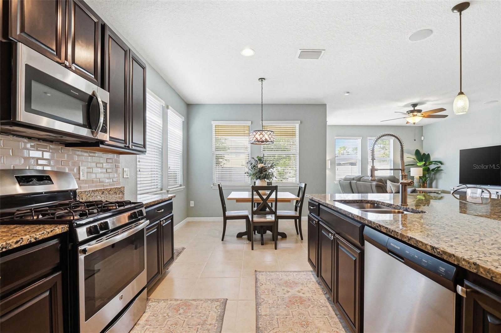 LUCAYA LAKE CLUB PH 1B - Residential