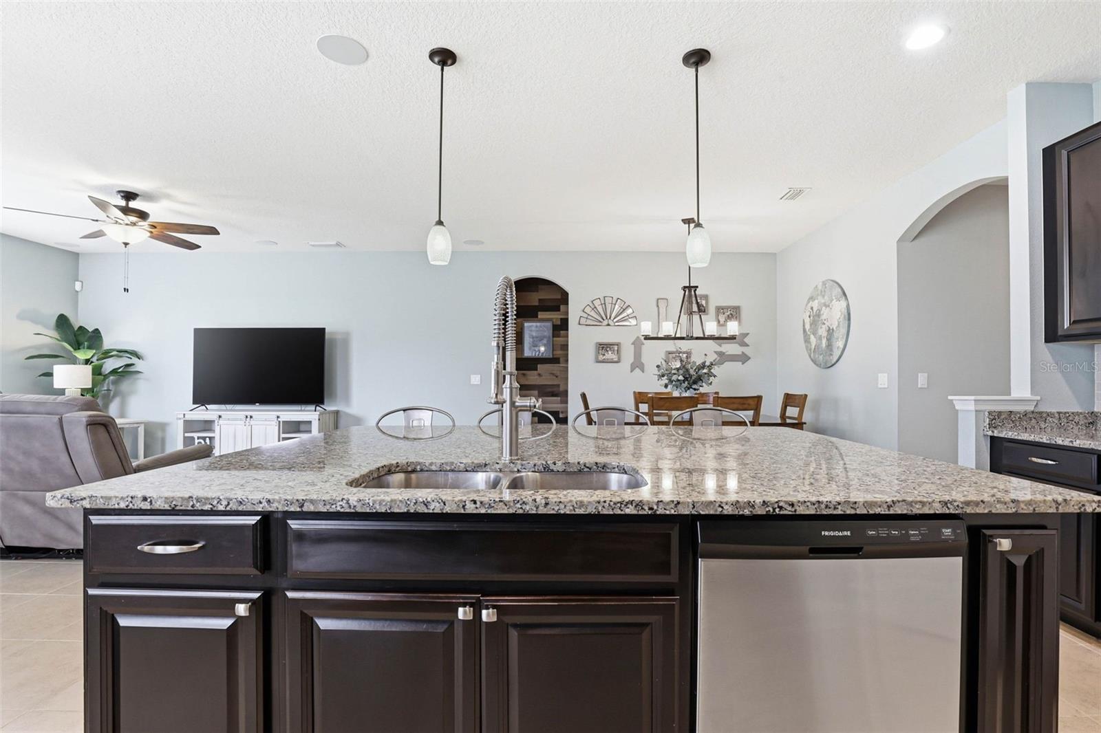 LUCAYA LAKE CLUB PH 1B - Residential