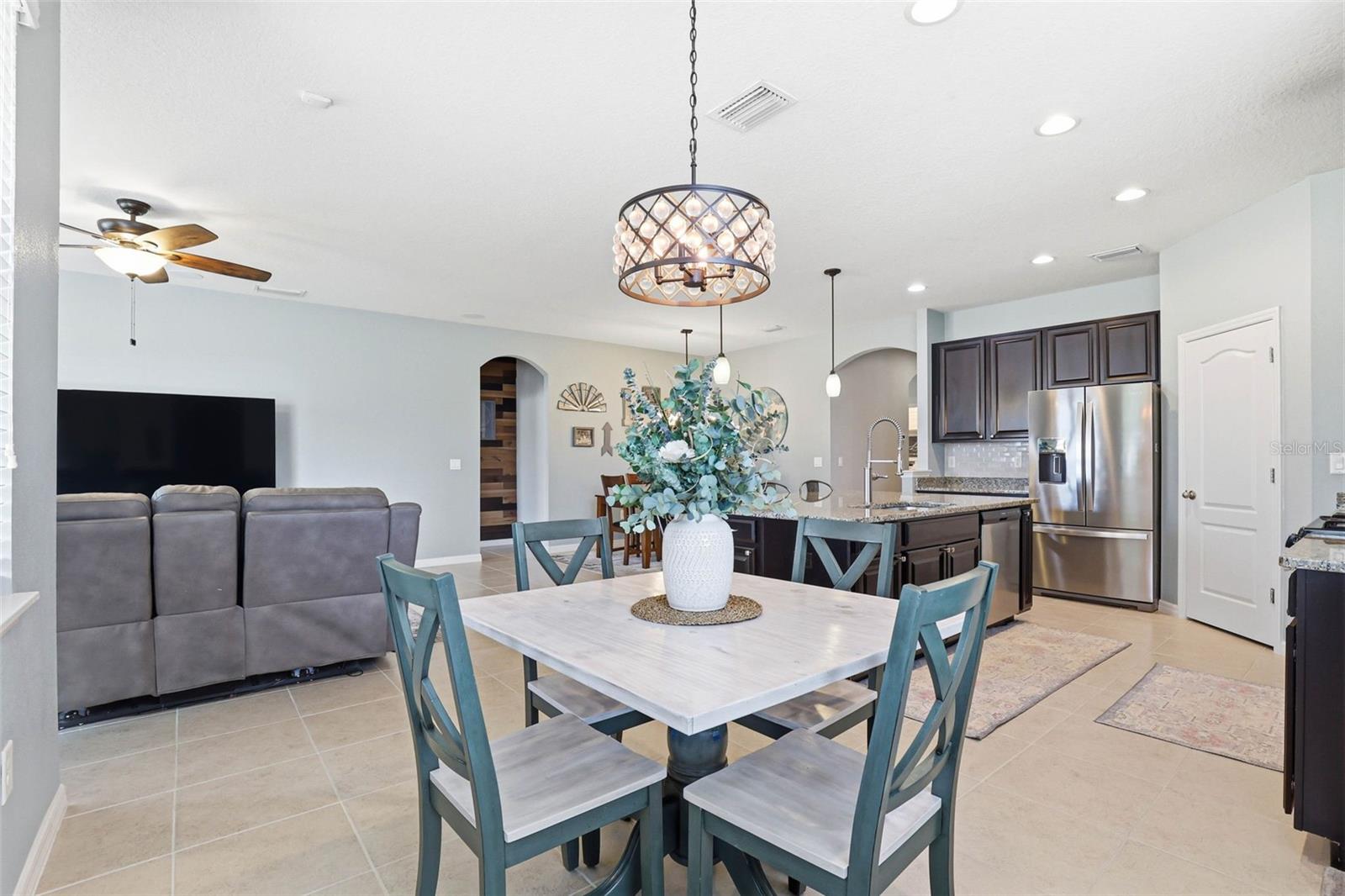 LUCAYA LAKE CLUB PH 1B - Residential