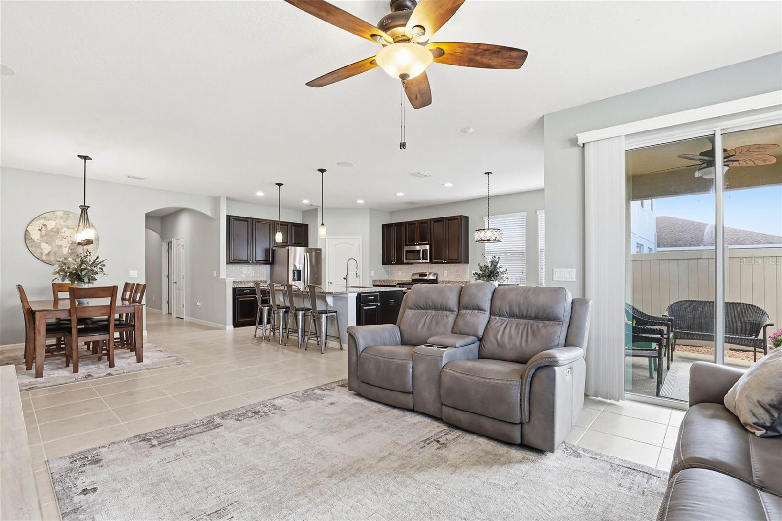 LUCAYA LAKE CLUB PH 1B - Residential