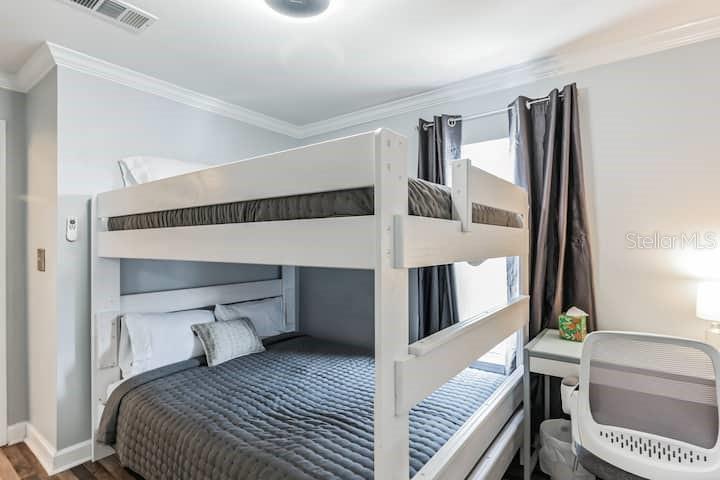 EQUESTRIAN PARC AT HIGHWOODS P - Residential Lease