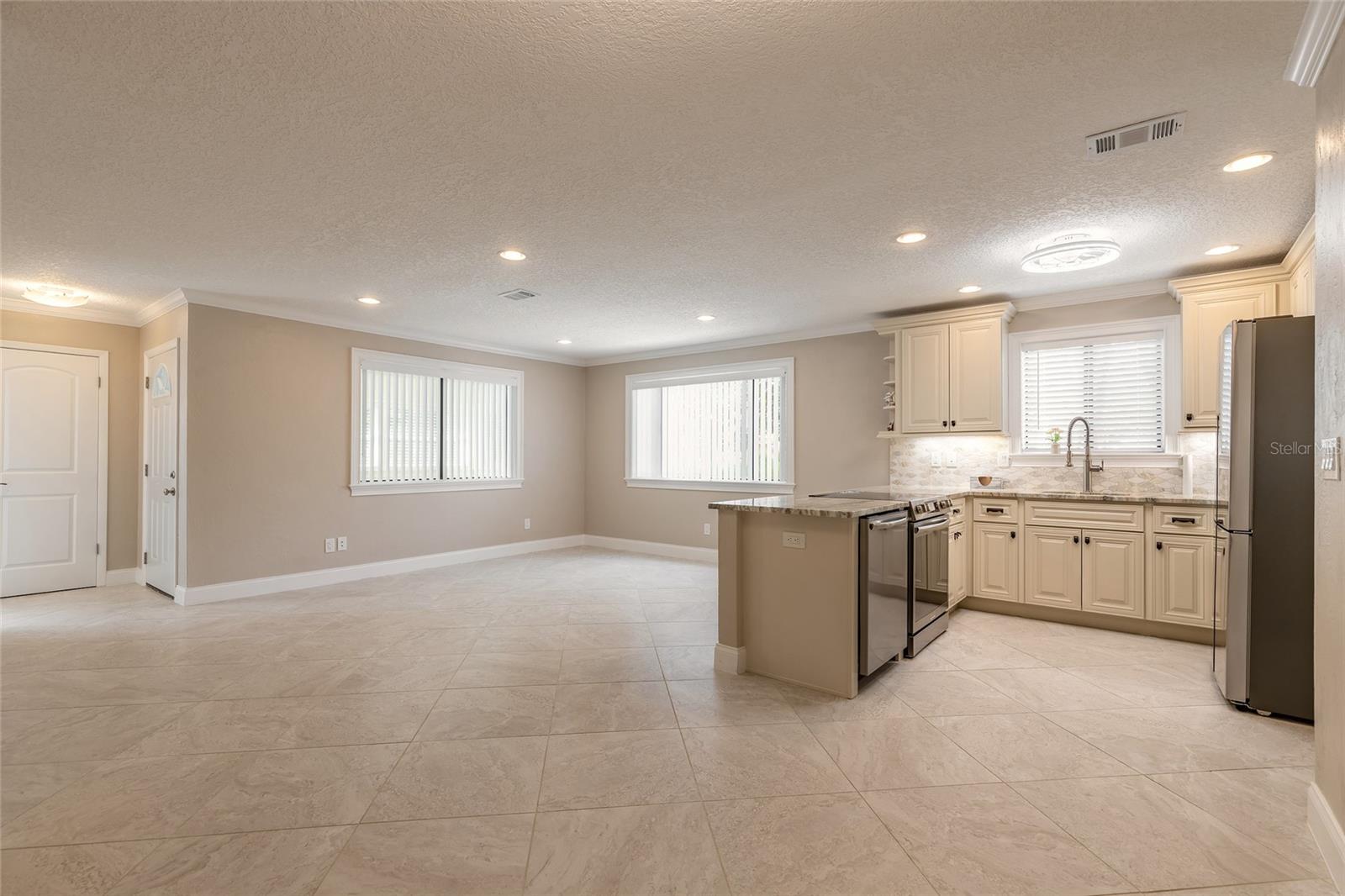 SUMMER TREES UNIT 01 - Residential