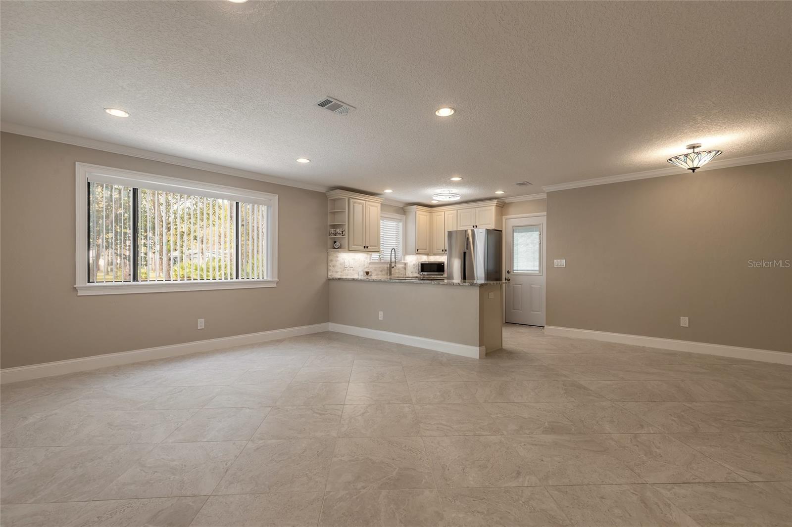 SUMMER TREES UNIT 01 - Residential