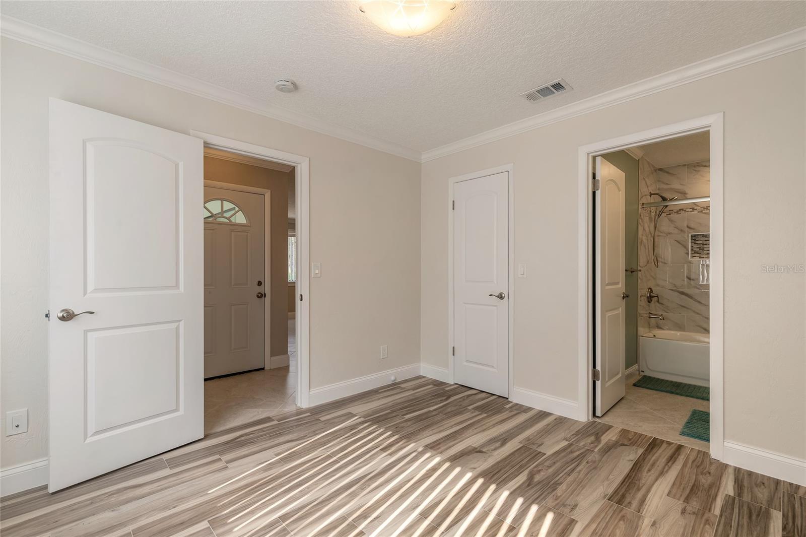 SUMMER TREES UNIT 01 - Residential