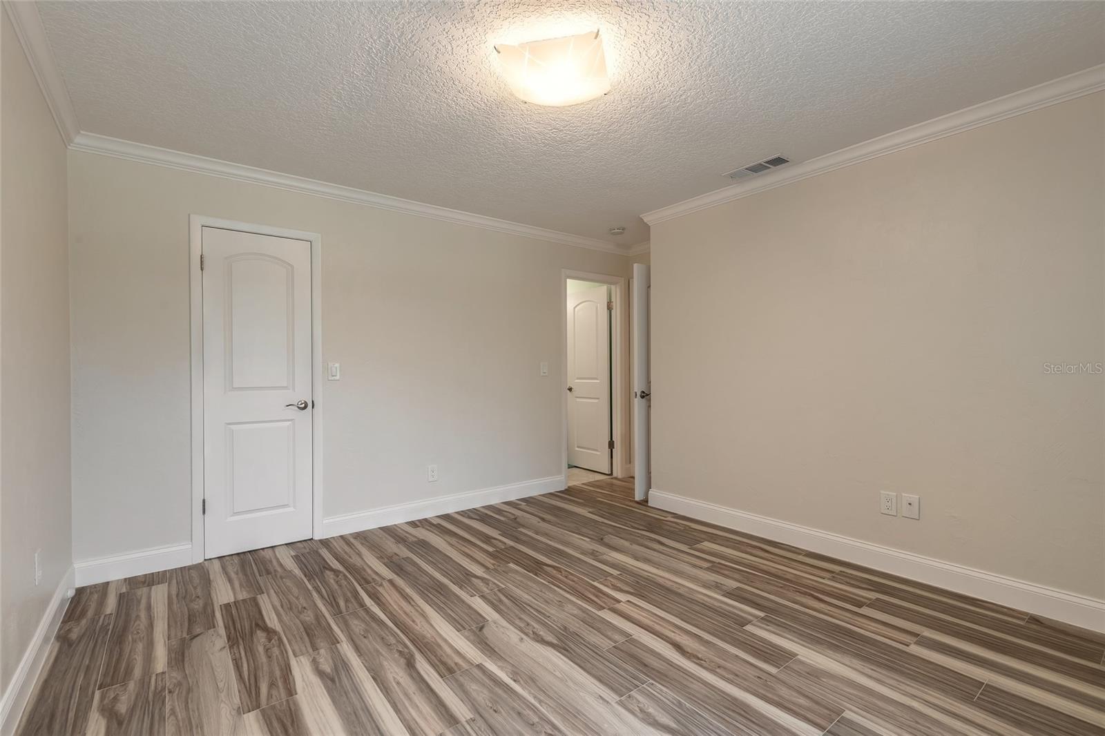 SUMMER TREES UNIT 01 - Residential