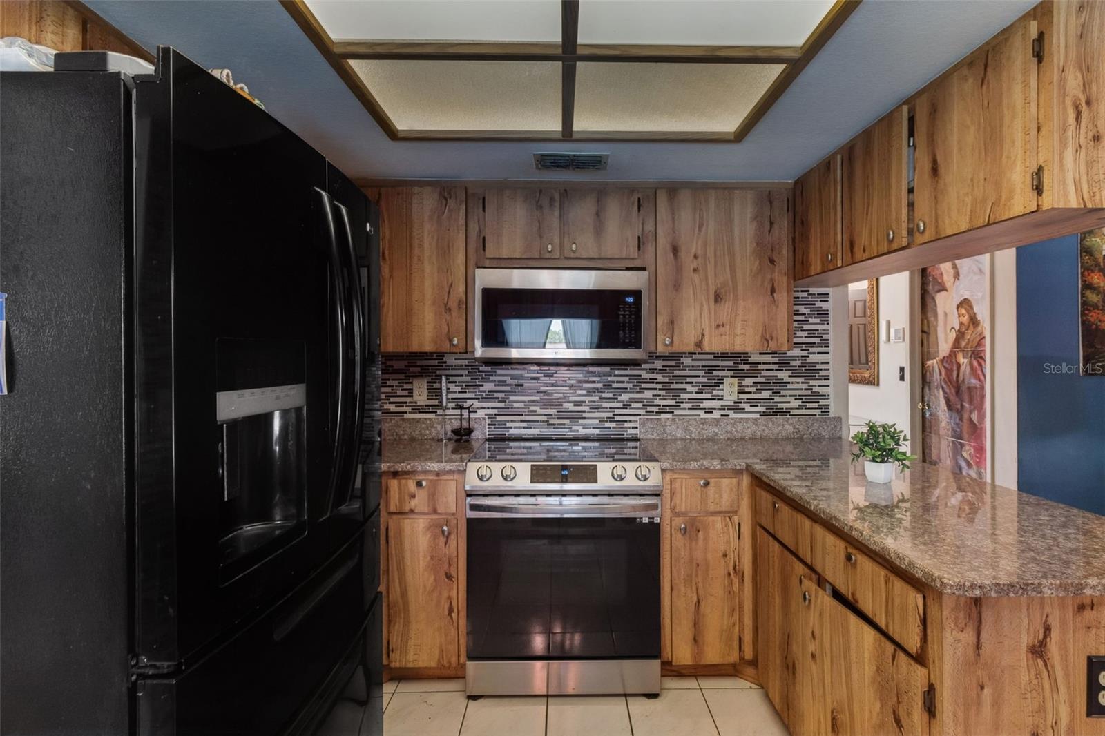 HIDDEN LAKE - Residential