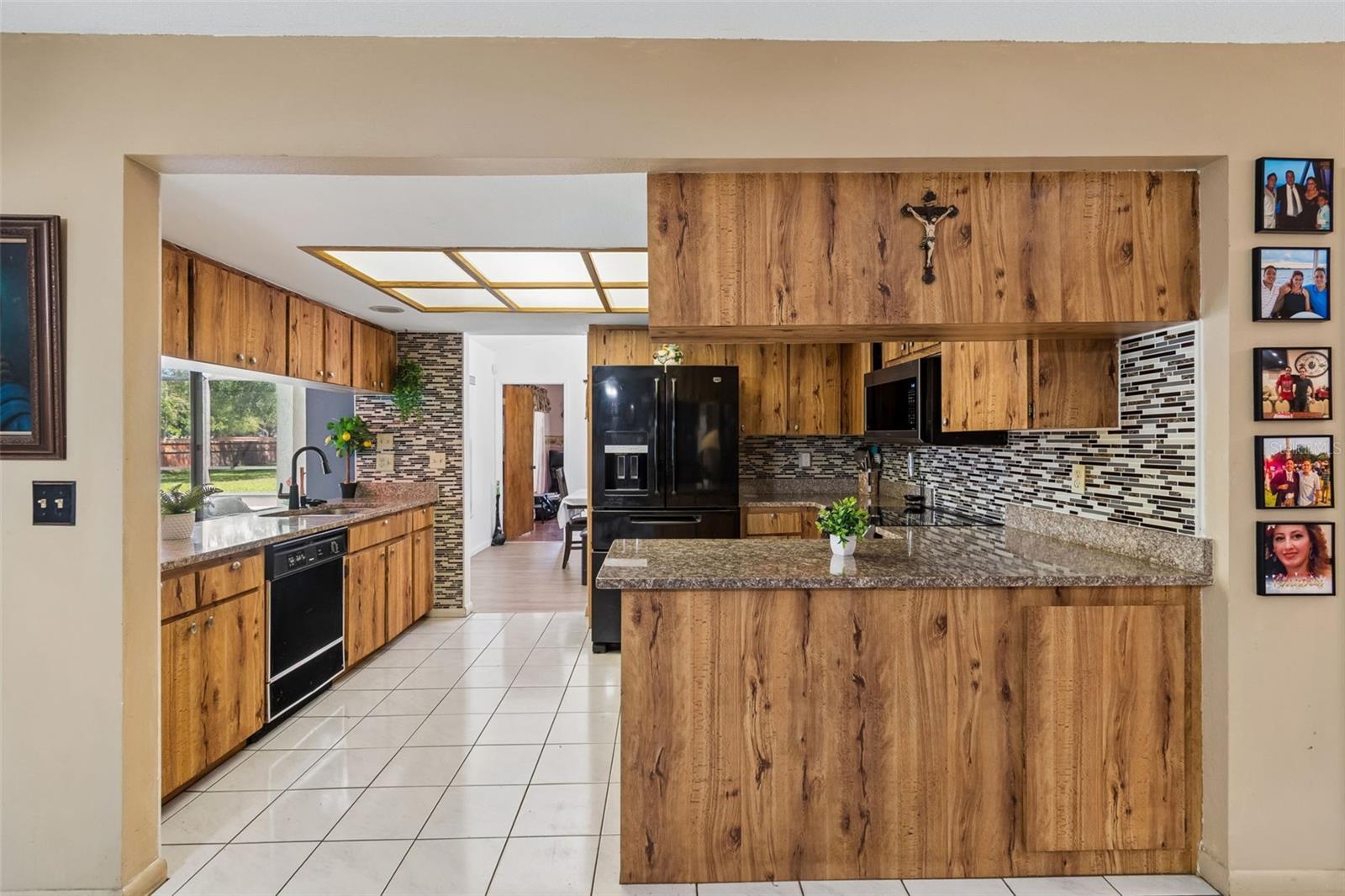 HIDDEN LAKE - Residential