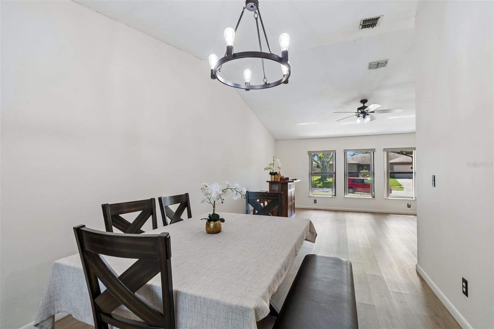 HIDDEN LAKE - Residential