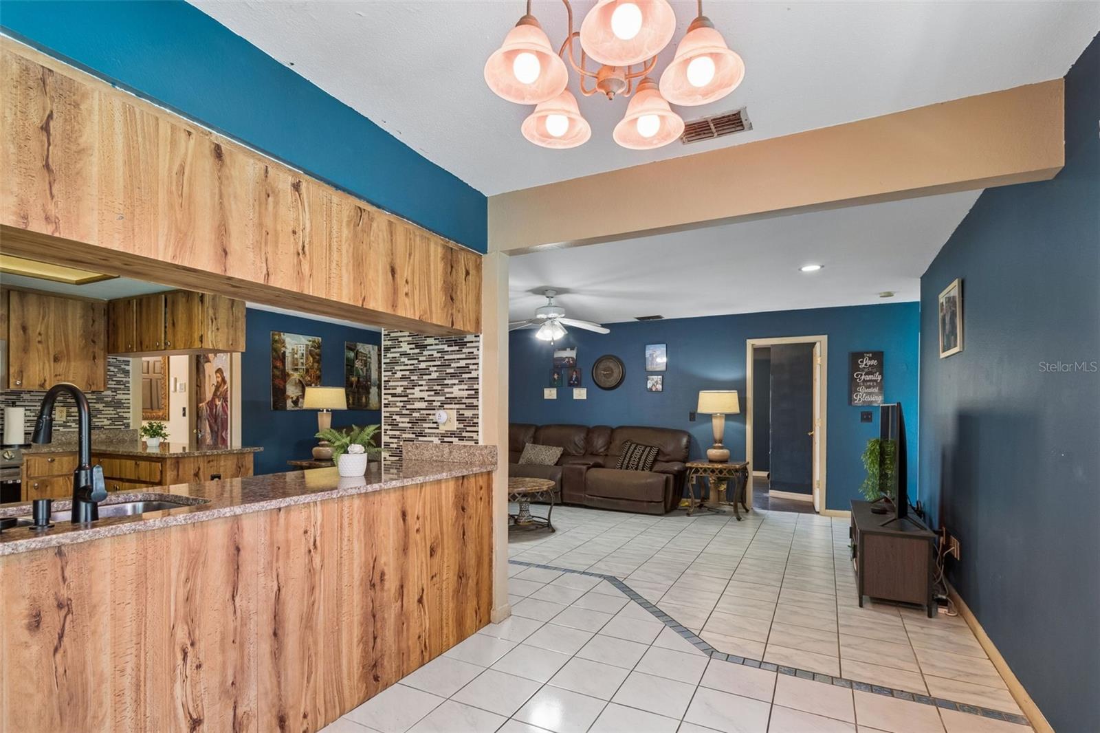 HIDDEN LAKE - Residential