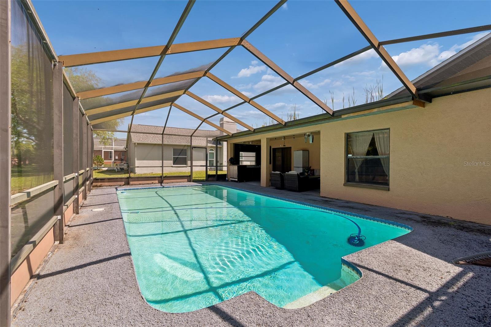 HIDDEN LAKE - Residential