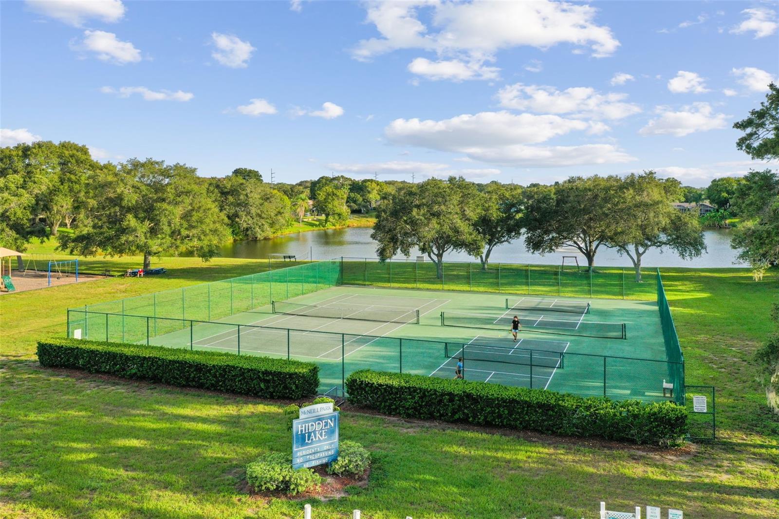 HIDDEN LAKE - Residential