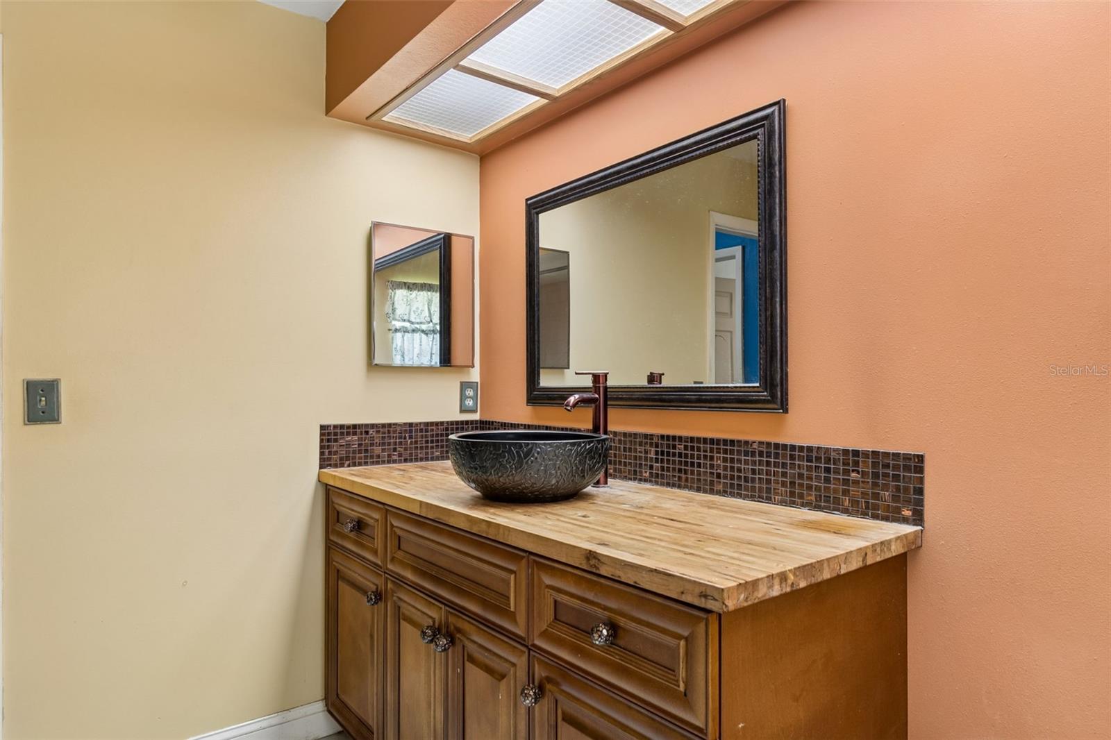 HIDDEN LAKE - Residential